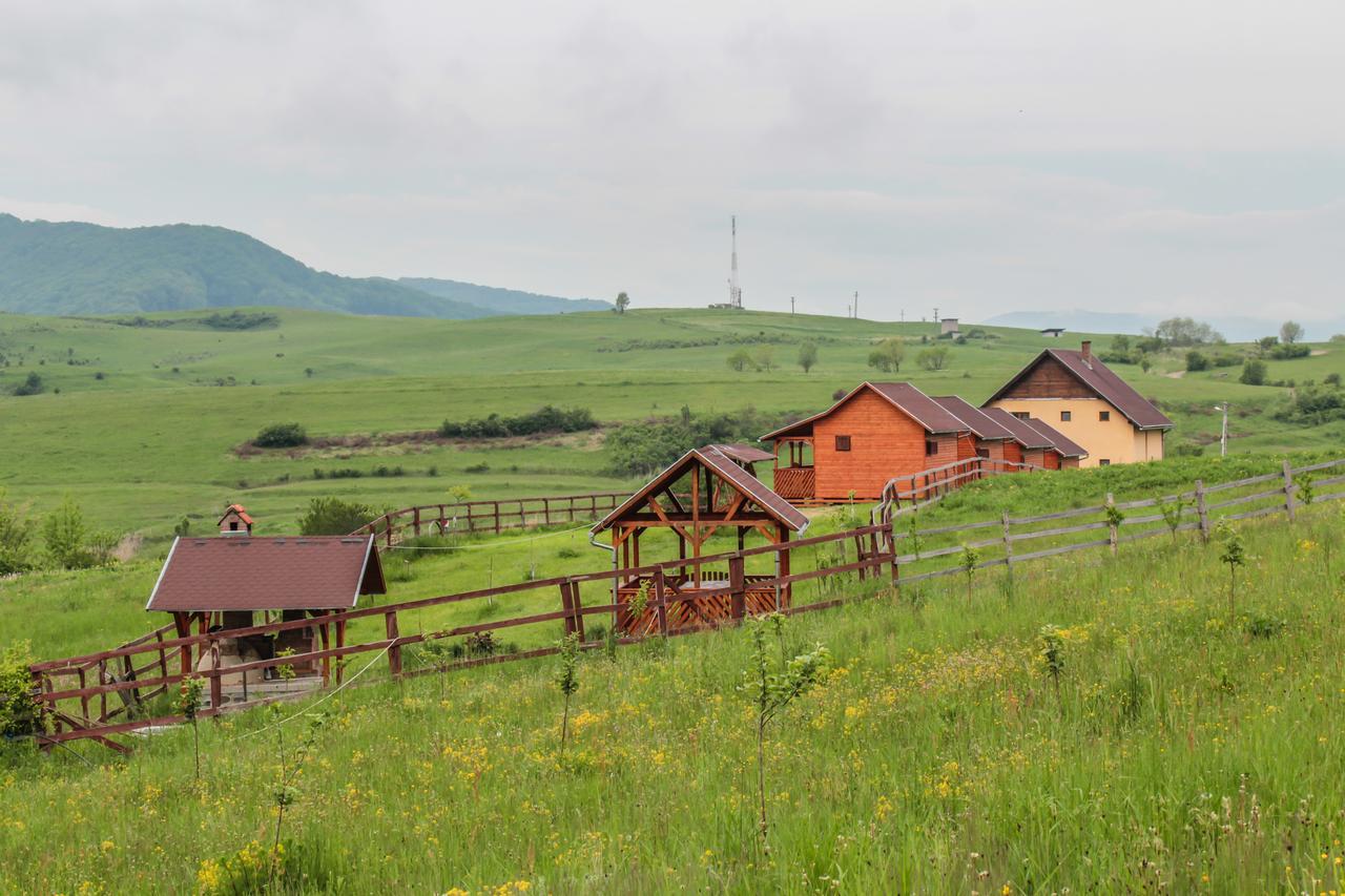 Manó Kulcsosházak Praid Exterior foto